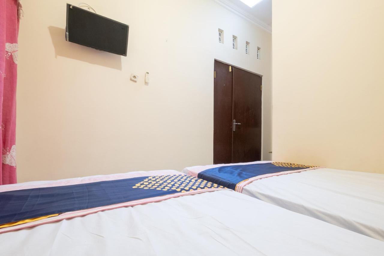 Spot On 2419 Rumah Nugraha Hotel Syariah Jogyakarta Zewnętrze zdjęcie